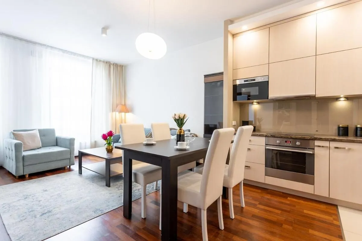 Chic Apartments - Stare Miasto - Cozy And Stylish - Stawki Warsaw 0*,  Poland